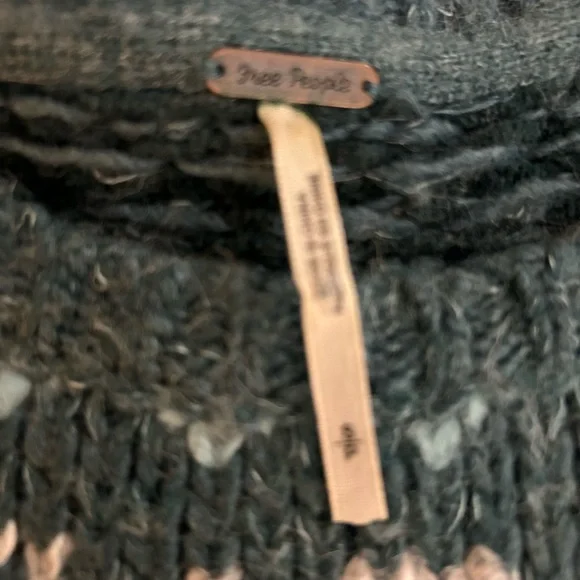 Free People Cozy Knit Sweater in green and White - Picture 2 of 2